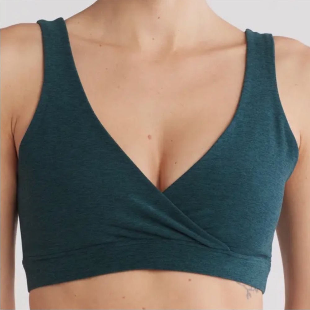 NWT Beyond Yoga spacedye crossover sportsbra in midnight green heather